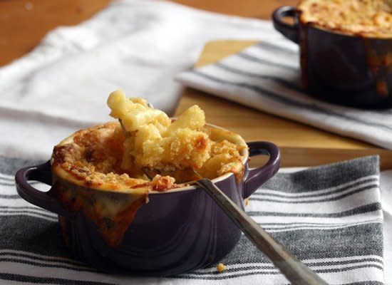 <strong>Get the <a href="http://www.londonbakes.com/2012/01/spicy-macaroni-cheese.html" target="_hplink">Spicy Macaroni Cheese recipe</a> from London Bakes</strong>