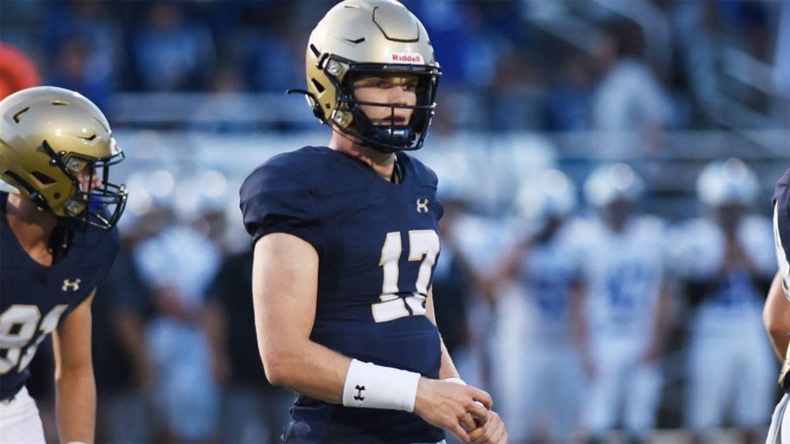 The 247Sports composite has Clemson commit Christopher Vizzina as the sixth best quarterback in the class of 2023 behind Arch Manning (Texas), Malachi Nelson (Southern Cal), Nico Iamaleava (Tennessee), Jackson Arnold (Oklahoma) and Dante Moore (UCLA).