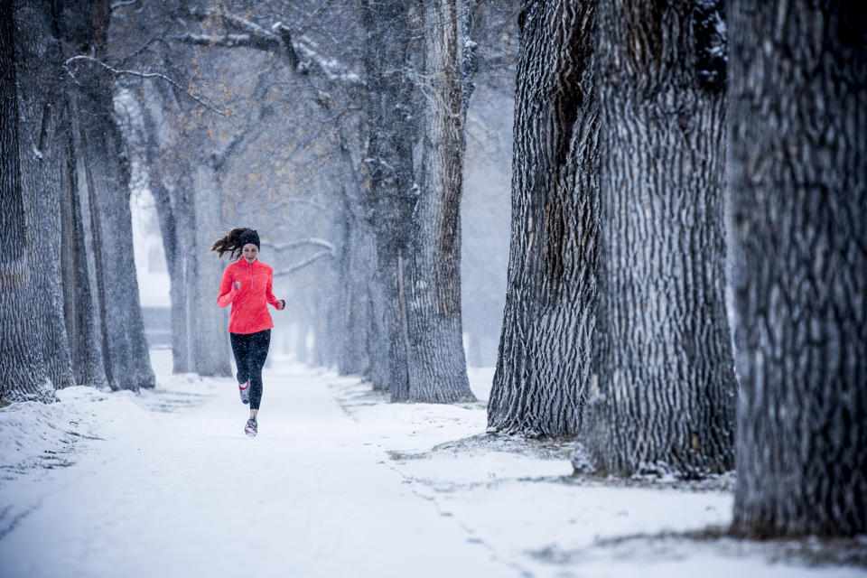 Anfänger sollten im Winter unbedingt Nase und Mund vor Kälte schützen. (Bild: Getty Images)