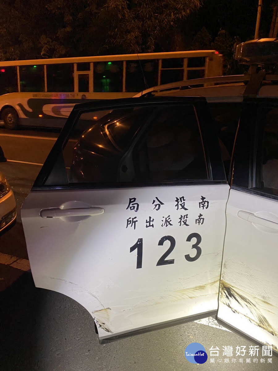 男子躲警追捕中涉嫌撞警車並逃逸。（南投分局提供）