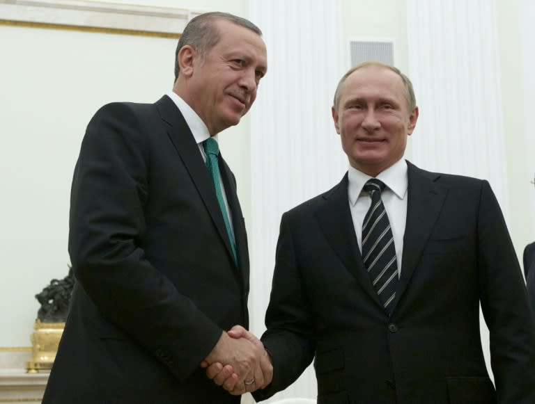 Russian President Vladimir Putin (R), seen at a meeting with his Turkish counterpart Recep Tayyip Erdogan in September 2015