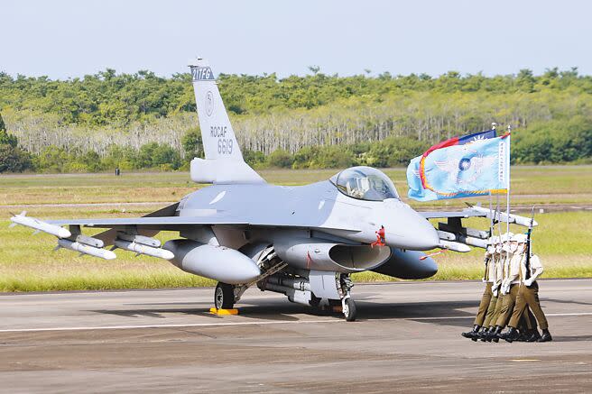 空軍「F16A/B戰機性能提升」計畫，因彈藥等裝備籌獲進度不如預期，將延至2026年結案。（本報資料照片）