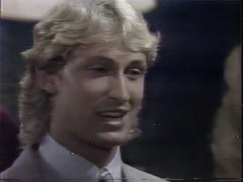 Wayne Gretzky on The Young and The Restless