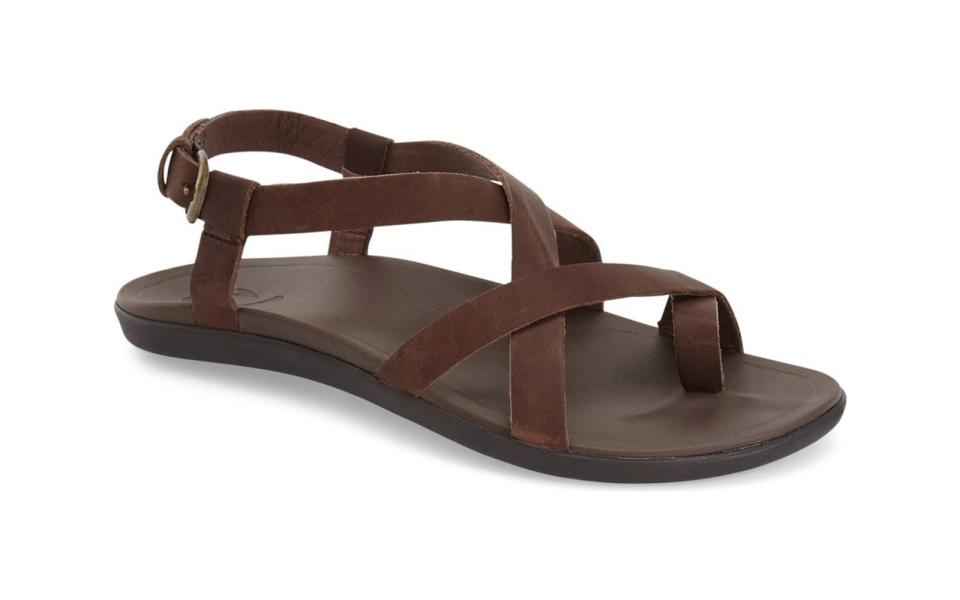 Lightweight Leather: Olukai ‘Upena’ Flat Sandal