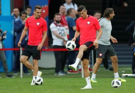 Soccer Football - World Cup - Poland Training - Kazan Arena, Kazan, Russia - June 23, 2018 Poland's Robert Lewandowski during training REUTERS/John Sibley