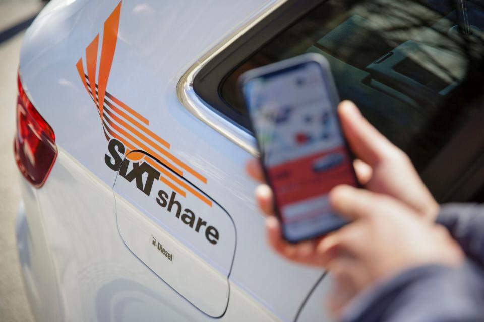 Carsharing-Kunden müssen sich auf steigende Preise einstellen. Schon jetzt gibt es einen spürbaren Anstieg bei Minuten- und Paketpreisen. - Copyright: picture alliance / photothek | Thomas Trutschel