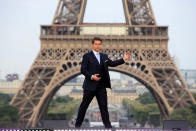 <p>US-Schauspieler Tom Cruise posiert vor dem Wahrzeichen von Paris: dem Eiffelturm. Er ist auf Werbetour für den sechsten Geheimagenten-Streifen „Mission: Impossible – Fallout“, der Anfang August in die Kinos kommt. (Bild: Reuters/Gonzalo Fuentes) </p>