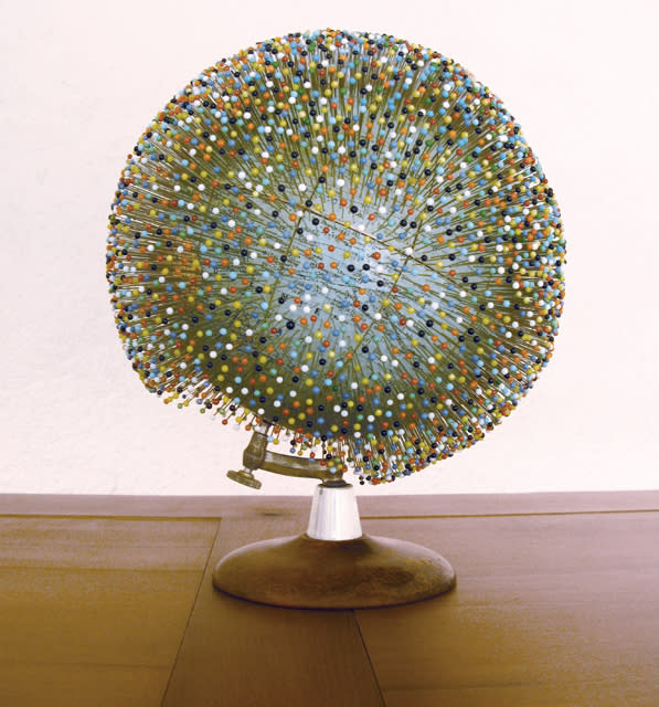 Pin Globe