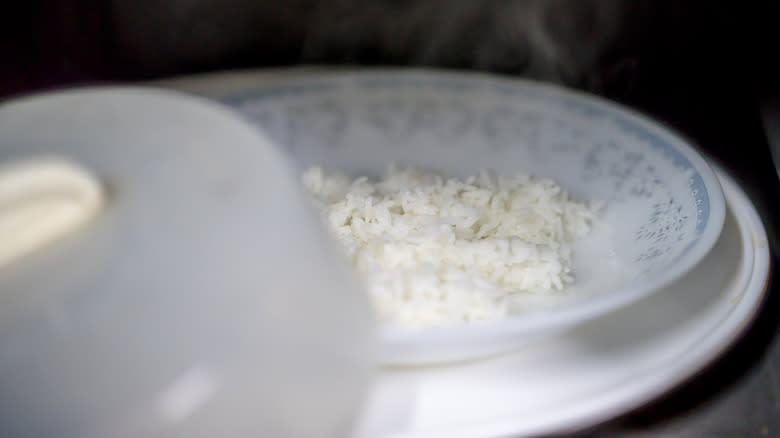 heating rice in microwave