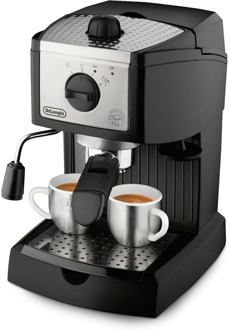 De'Longhi 15 bar Pump Espresso and Cappuccino Maker, best gifts for couples