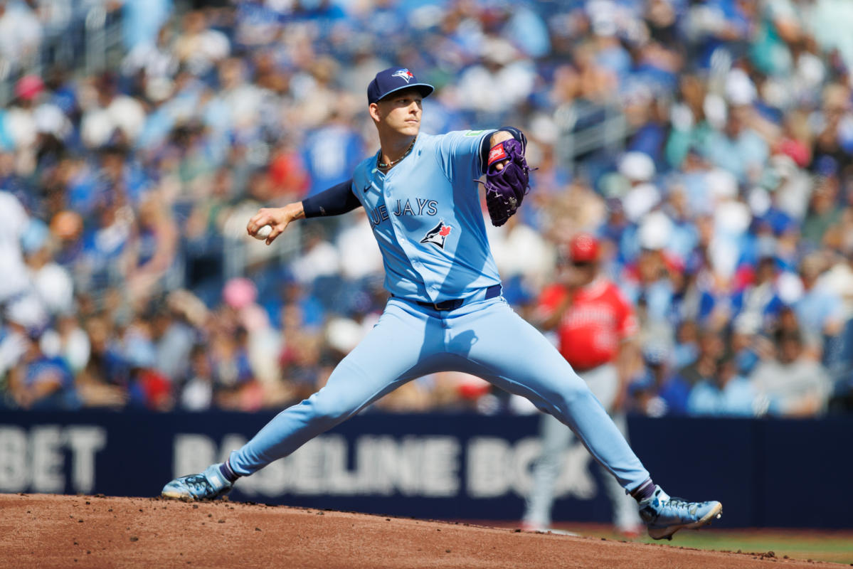 Angels break up Bowden Francis’ no-hitter in 9th inning, marking latest failed no-no bid for Blue Jays