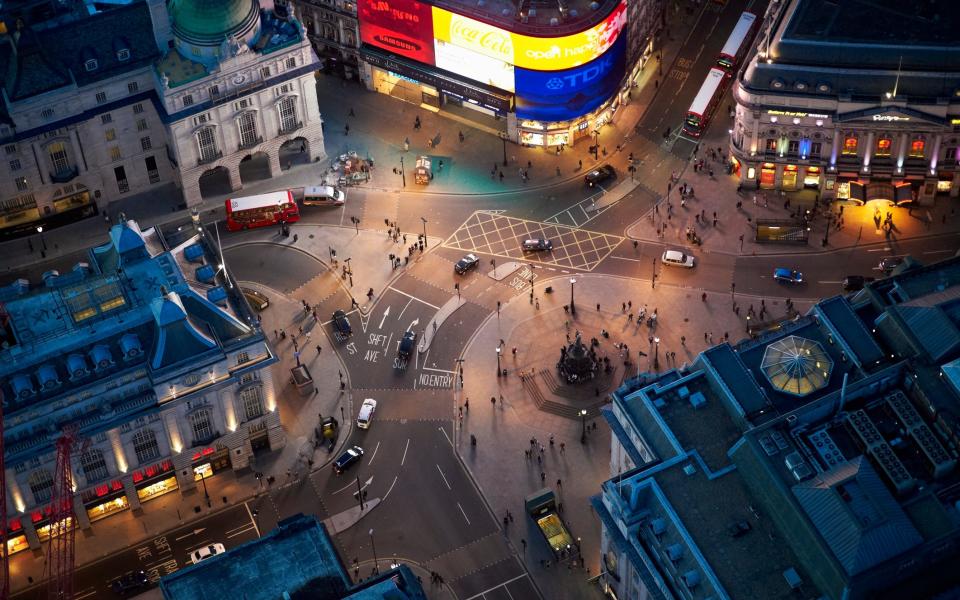 London Piccadilly Circus - Cameron Davidson/Getty Images