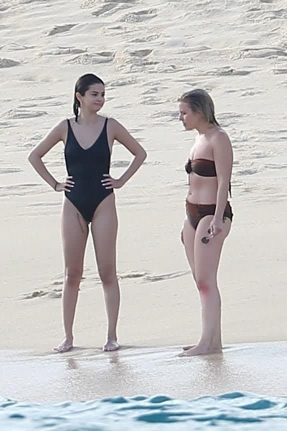 She was seen with friends enjoying some beach time and soaking up the sunshine. Source: Backgrid