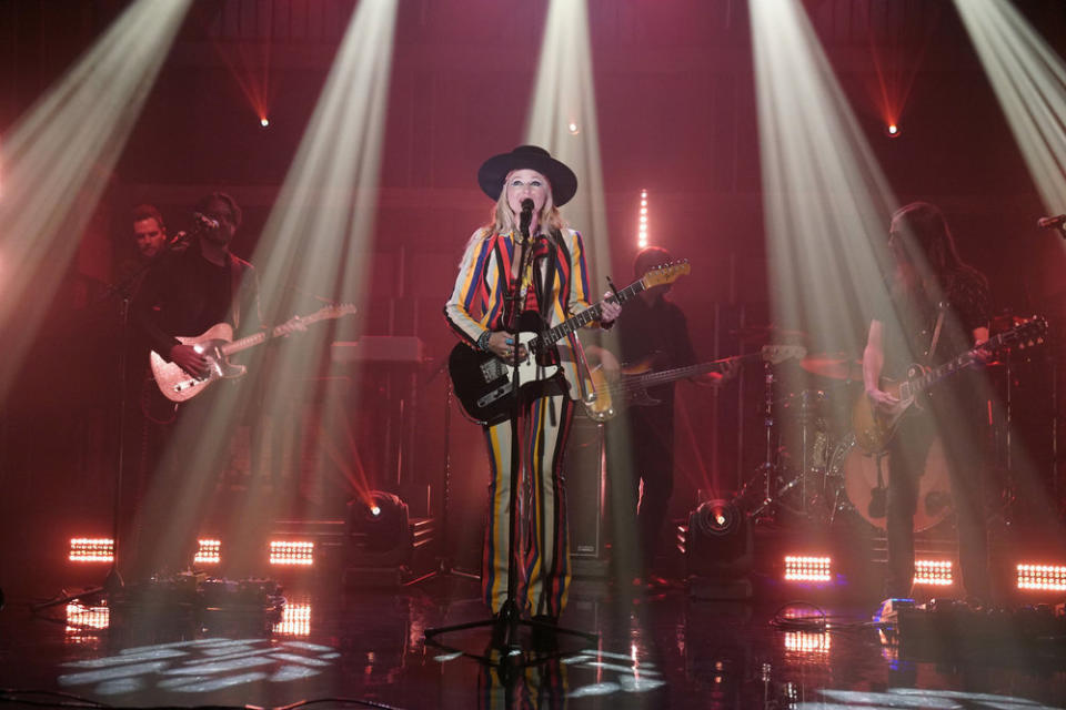 Jewel performs on June 13, 2022 on “Late Night With Seth Meyers.” - Credit: Lloyd Bishop/NBC