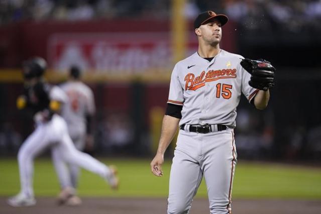 Cardinals score late beat Diamondbacks 4-3