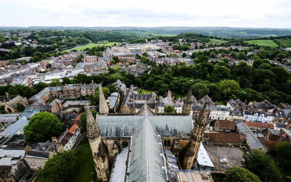 Αεροφωτογραφία πάνω από τον καθεδρικό ναό του Durham