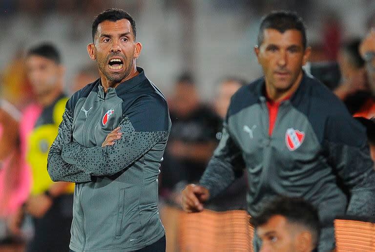 Carlos Tevez, en Barracas Central vs. Independiente