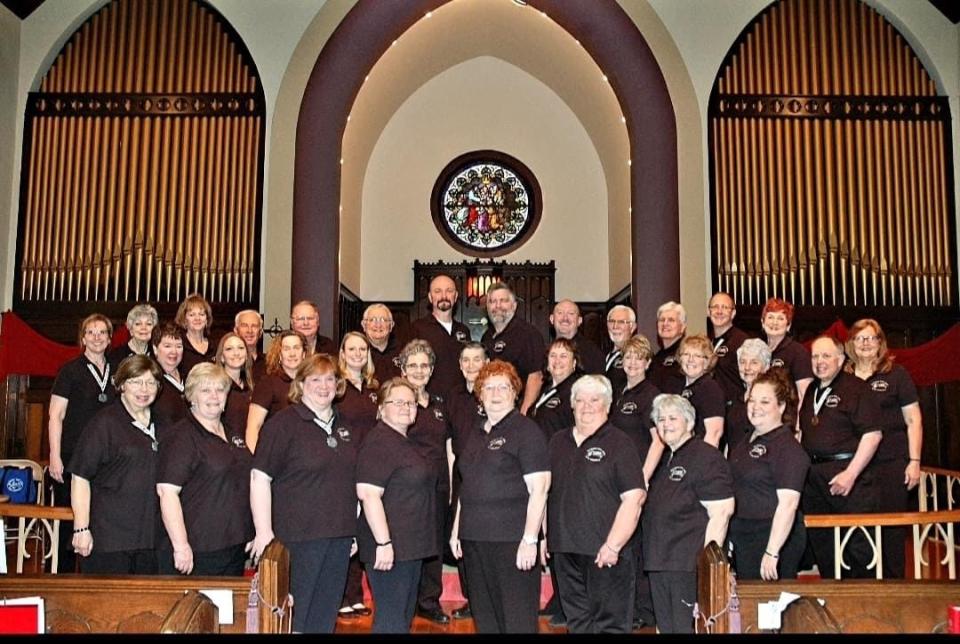 Ellwood Civic Chorale has a busy holiday season.