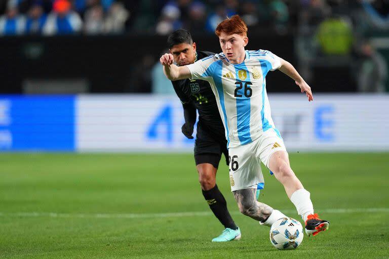 Valentín Barco debutó en la selección argentina mayor en el duelo contra El Salvador, pero es probable sea convocado a los Juegos Olímpicos