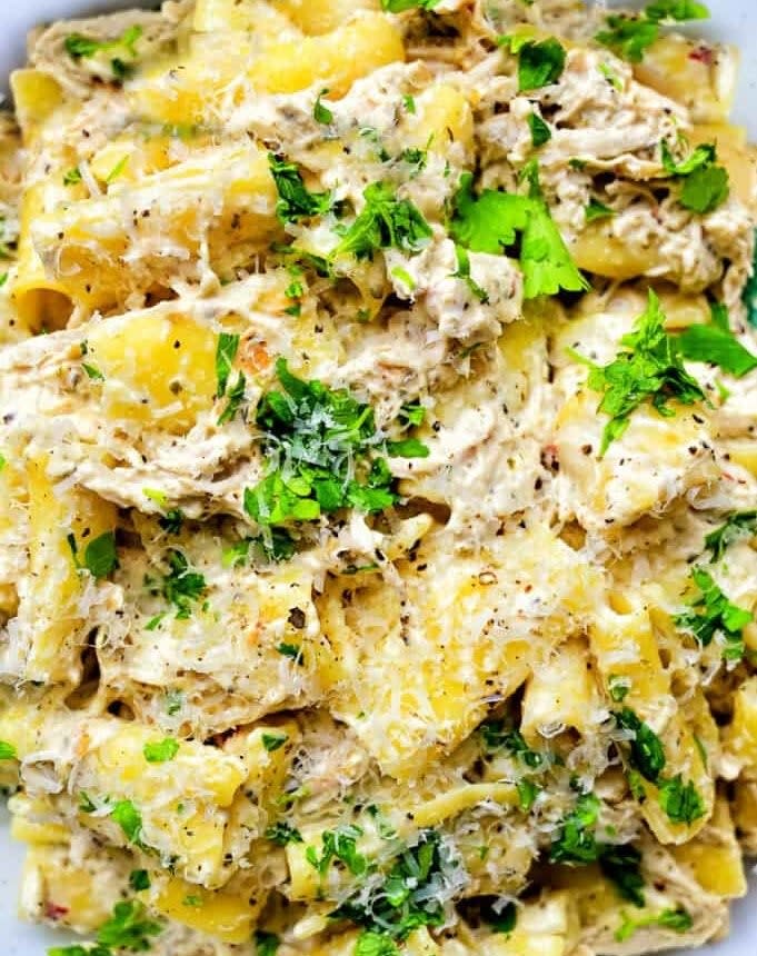 Crockpot Creamy Chicken Pasta