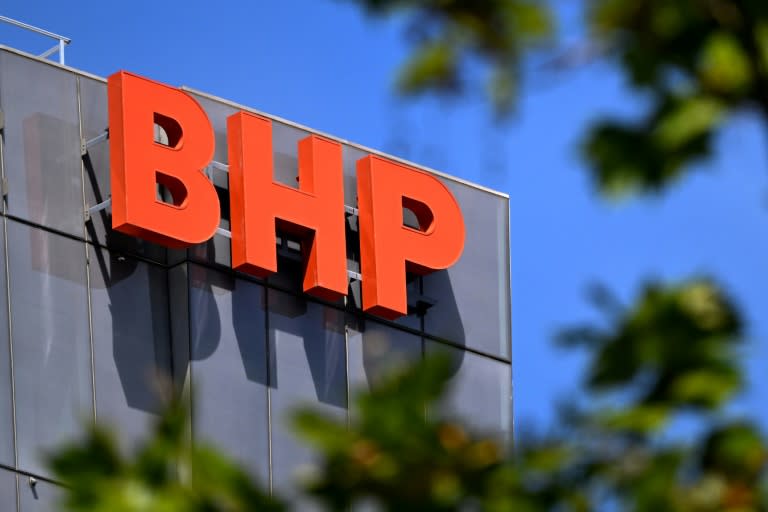 Le logo du groupe minier australien BHP, le 21 février 2023 à Melbourne (William WEST)