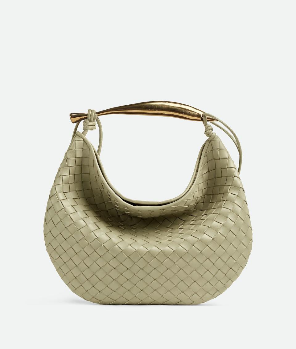 Bottega Veneta中型石灰綠Sardine手袋，NT158,800 【圖片來源： Bottega Veneta】