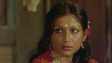 Sharmila Tagore ( Mausam): Sharmila Tagore’s roles in  Gulzar’s ‘Mausam’ is one of the best performances of the actress till date. She even won a National Award for the role. Sharmila Tagore played a double role of Mother and daughter in the film opposite Sanjeev Kumar.