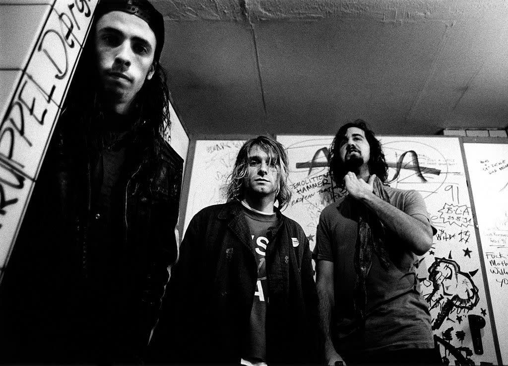 GERMANY - NOVEMBER 12: Photo of Krist NOVOSELIC and Kurt COBAIN and Dave GROHL and NIRVANA; L-R: Dave Grohl, Kurt Cobain, Krist Novoselic, posed, group shot (Photo by Paul Bergen/Redferns)