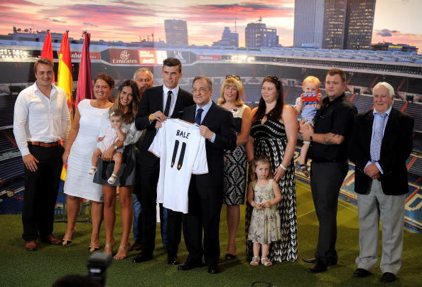 PICS: Gareth Bale, Girlfriend & Daughter