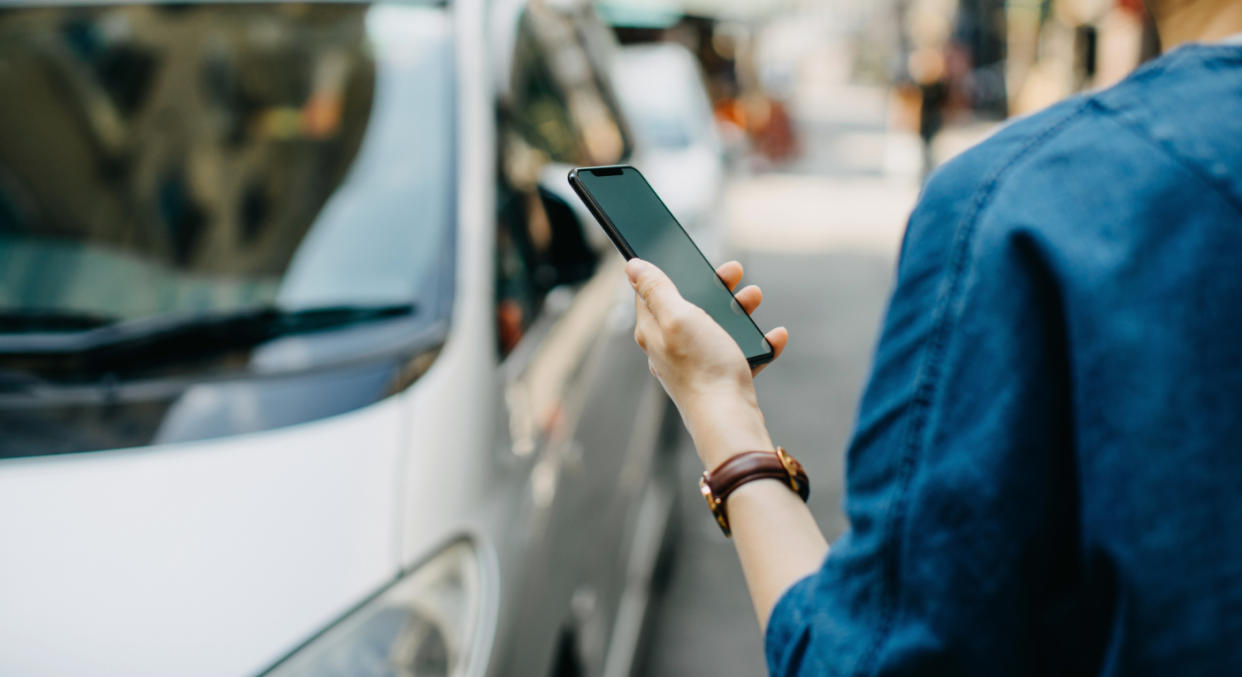 A woman reveals how she was dumped at the side of the road by her Uber driver for seeking an abortion. [Photo: Getty]