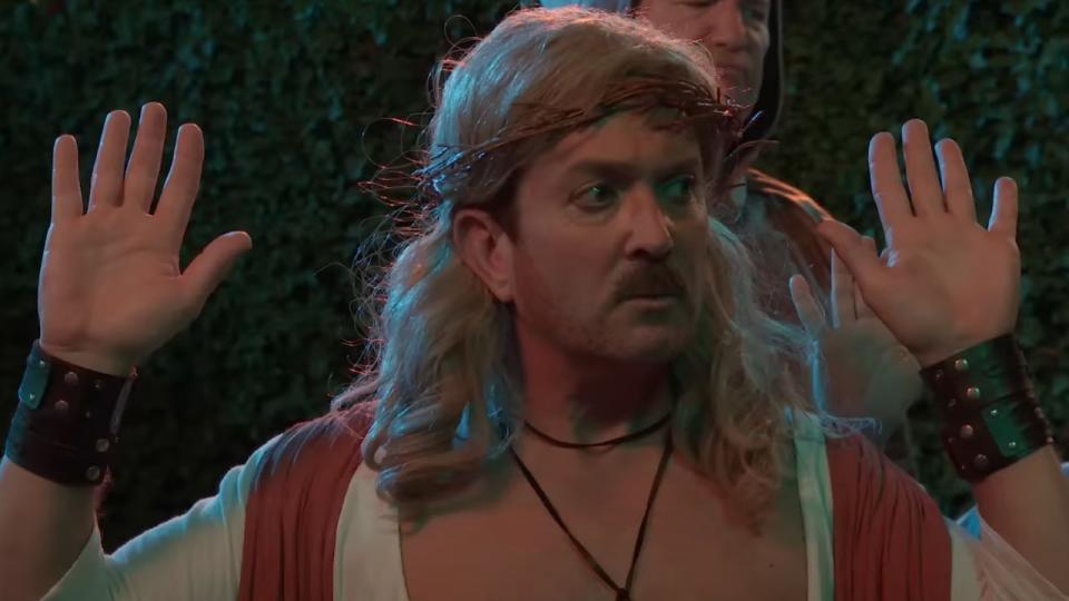 Thomas Lennon as Lt. Dangle on Reno 911