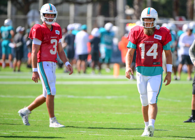 Miami Dolphins: Josh Rosen must start over Ryan Fitzpatrick 2019