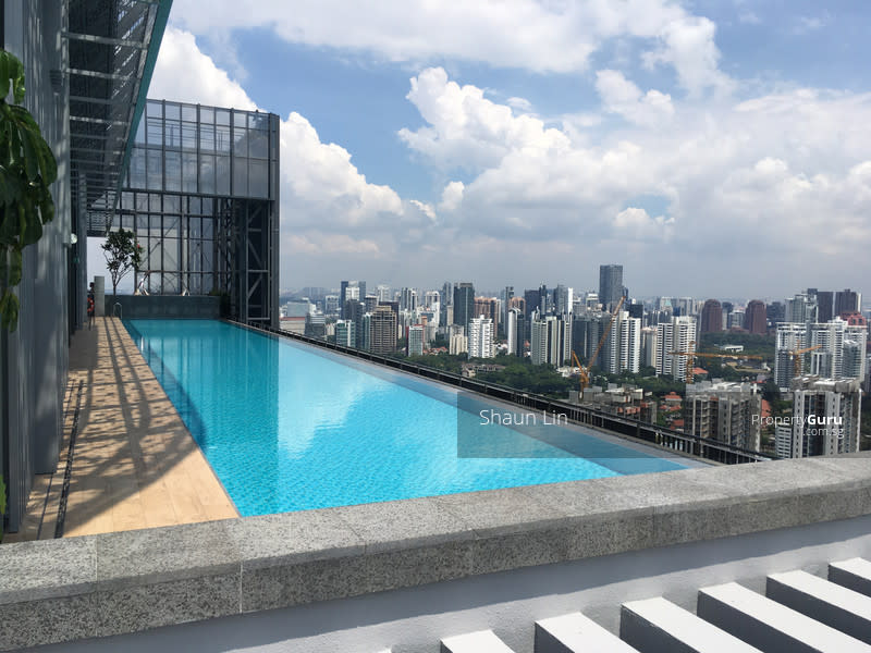 infinity-pool-Singapore-condo-Alex-Residences (3)