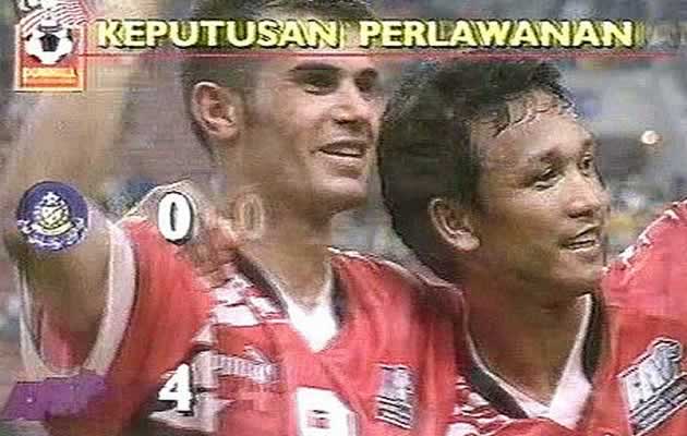 Abbas Saad (left) played for Singapore in the Malaysia Cup in the 1990s (Photo courtesy of Abbas Saad)