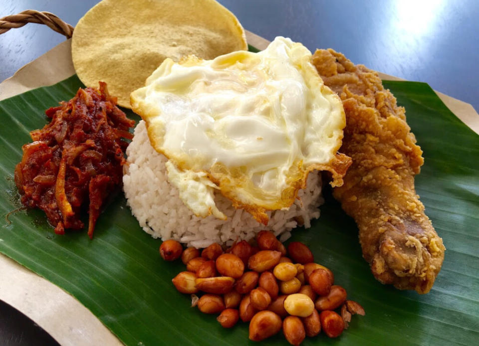 Yummy Nasi Lemak House - Nasi lemak