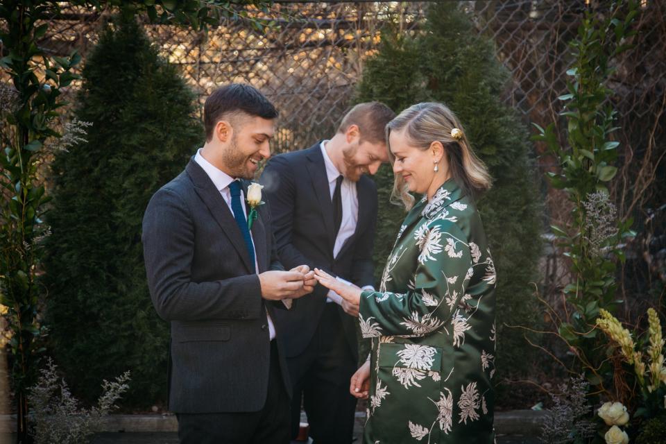 Can You Plan a Wedding in Two Weeks? This Couple Made it Happen at a Backyard Restaurant in Brooklyn