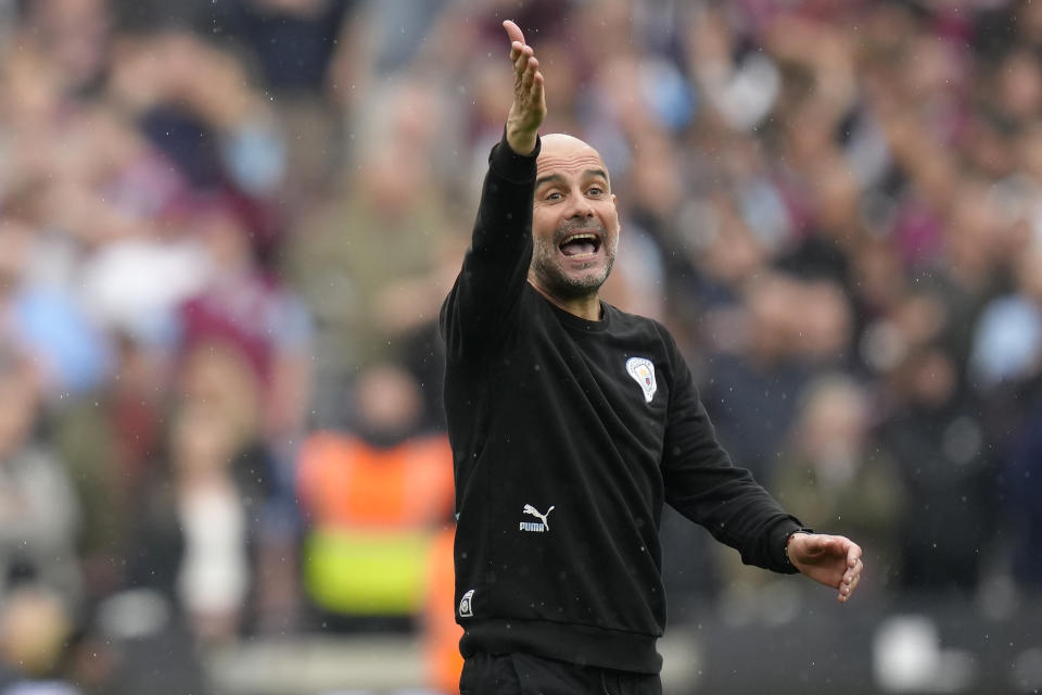 El técnico del Manchester City Pep Guardiola durante el partido contra West Ham por la Liga Premier, el 15 de mayo de 2022. (AP Foto/Kirsty Wigglesworth)
