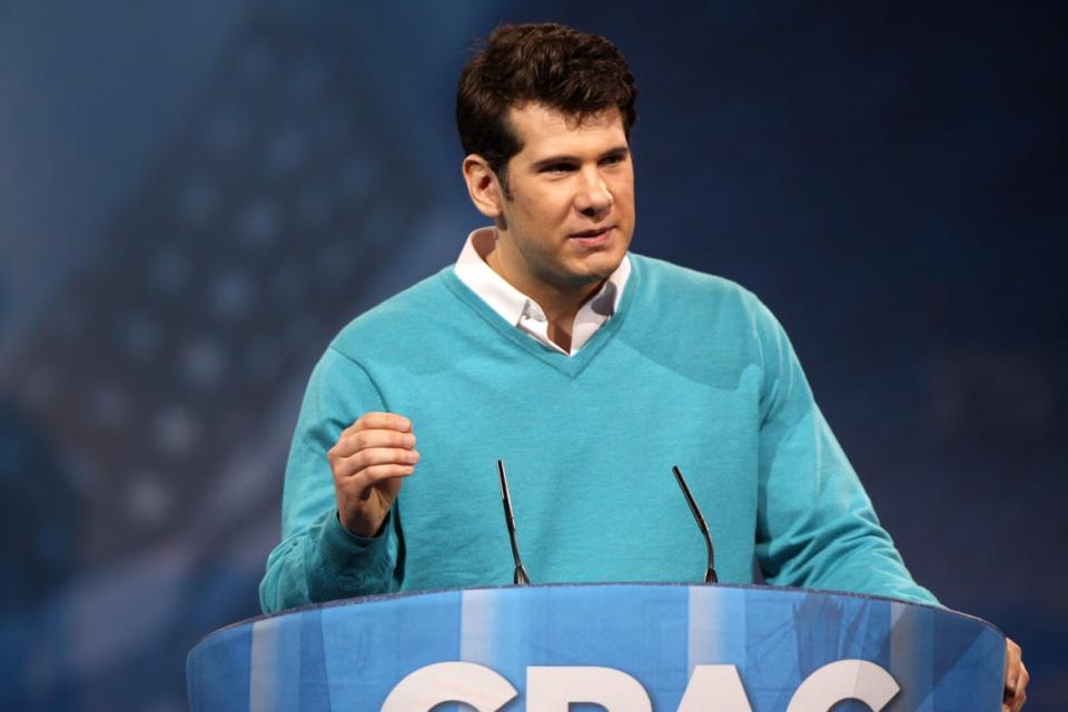 A photo of Steven Crowder speaking at CPAC in 2013.