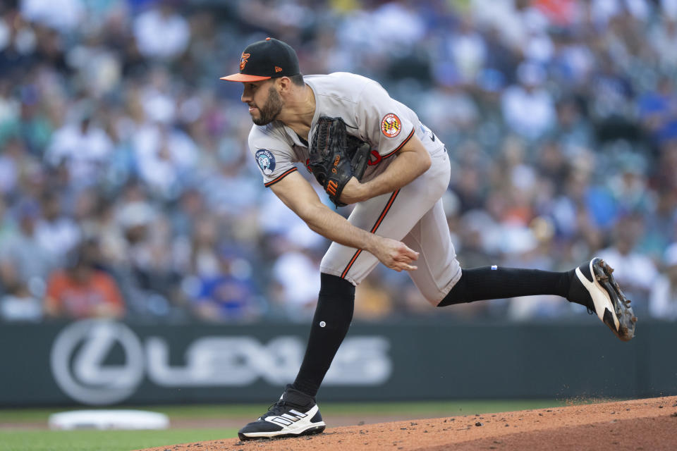 Grayson Rodríguez, abridor de los Orioles de Baltimore, hace un lanzamiento en el juego ante los Marineros de Seattle, el martes 2 de julio de 2024 (AP Foto/Stephen Brashear)