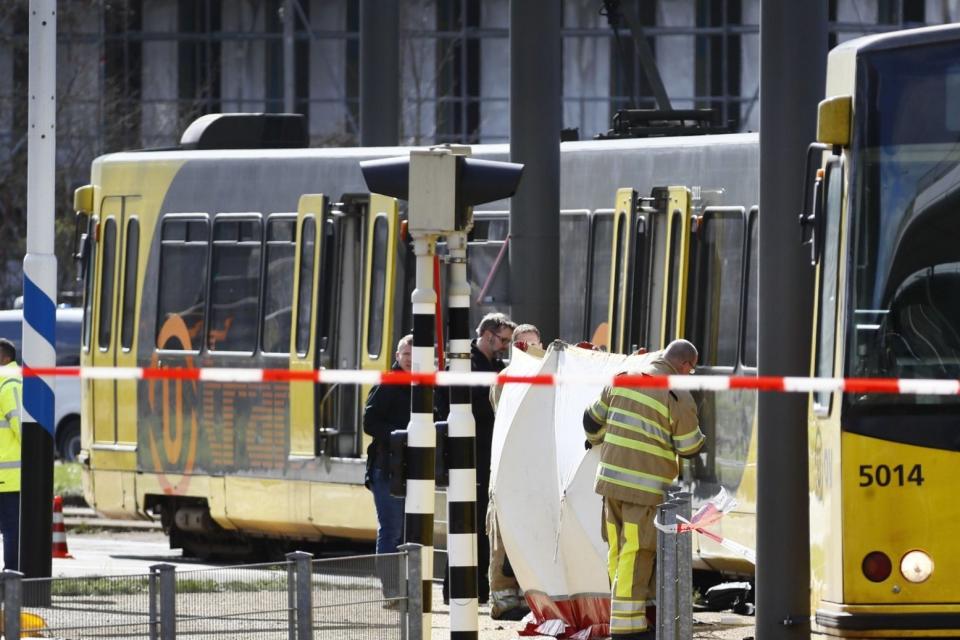 Police forces and emergency services stand at the 24 Oktoberplein in Utrecht (AFP/Getty Images)