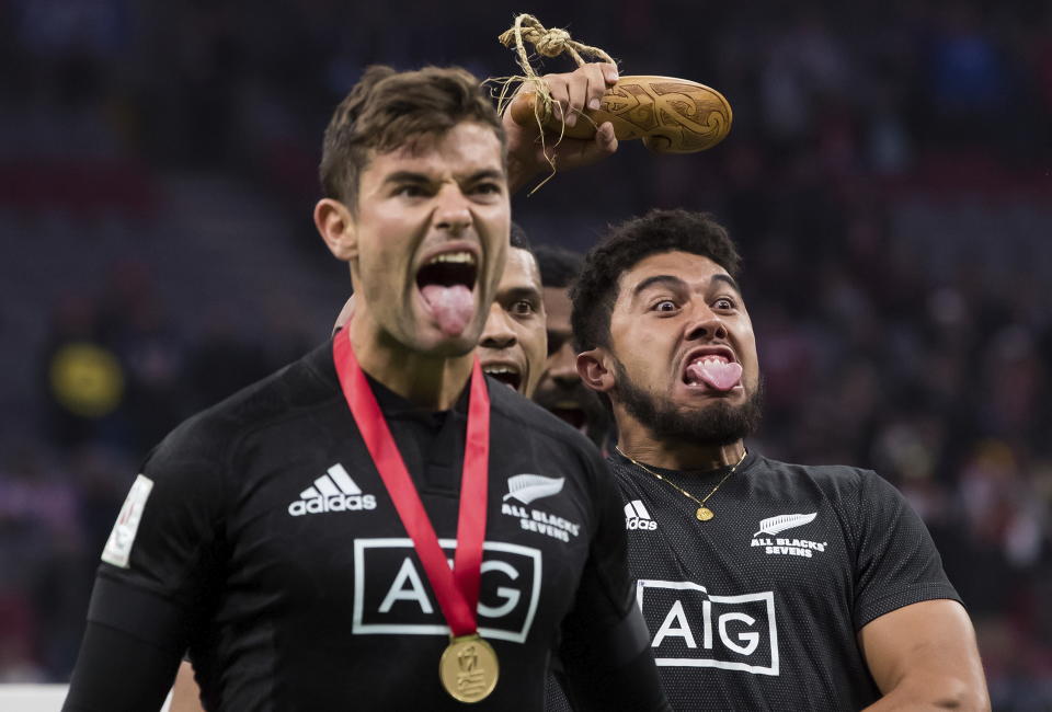 New Zealand's Ngarohi McGarvey-Black, back right, and Andrew Knewstubb perform the haka with their teammates after defeating Australia during the final at the Canada Sevens rugby tournament in Vancouver, British Columbia, Sunday, March 8, 2020. (Darryl Dyck/The Canadian Press via AP)