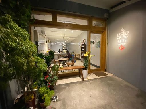 草月咖啡館也是當地人非常喜愛，充滿溫度的咖啡廳。（翻攝自Mese Coffee 草月咖啡館/自家烘焙精品咖啡臉書）