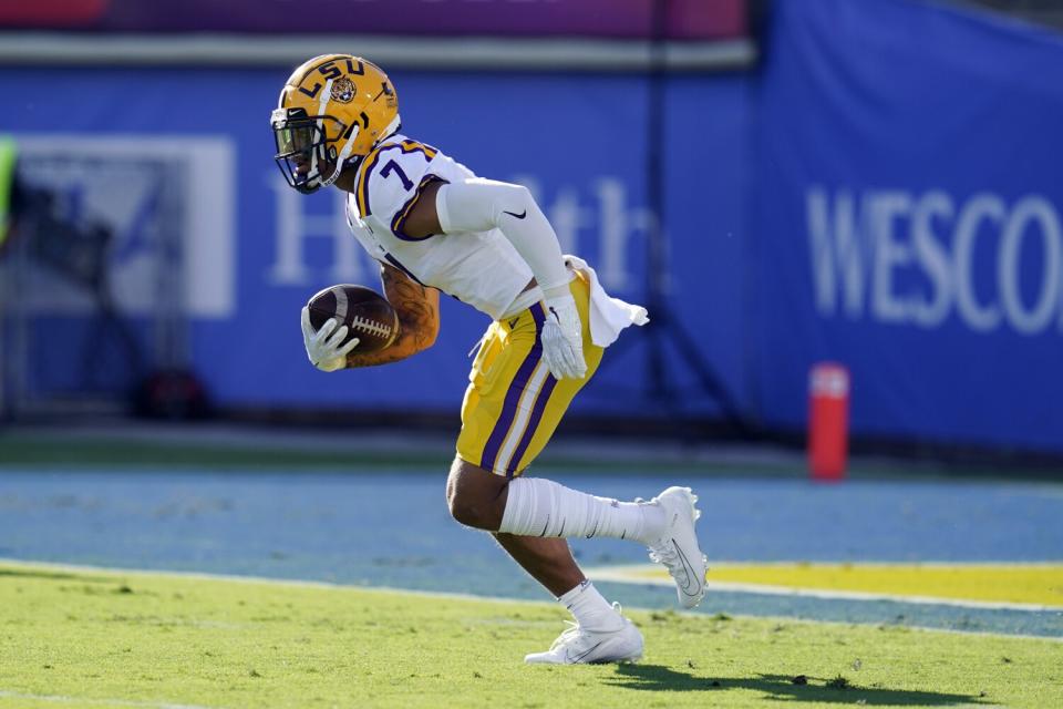 Cornerback Derek Stingley Jr. warms up before a Louisiana State game last season.