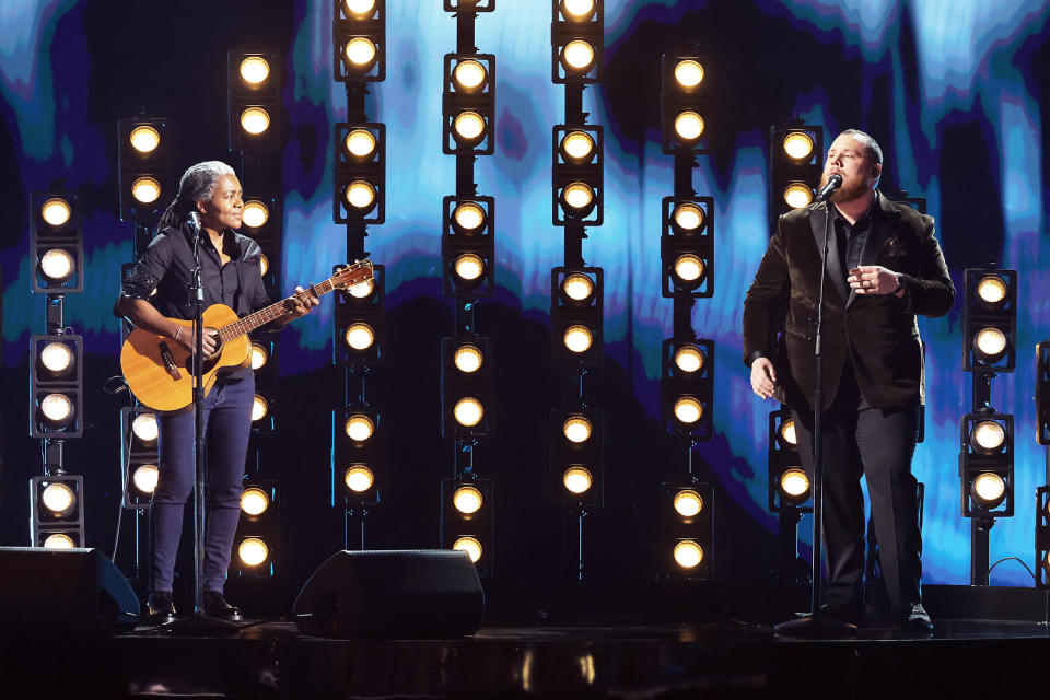 Tracy Chapman and Luke Combs perform onstage (Kevin Winter / Getty Images)