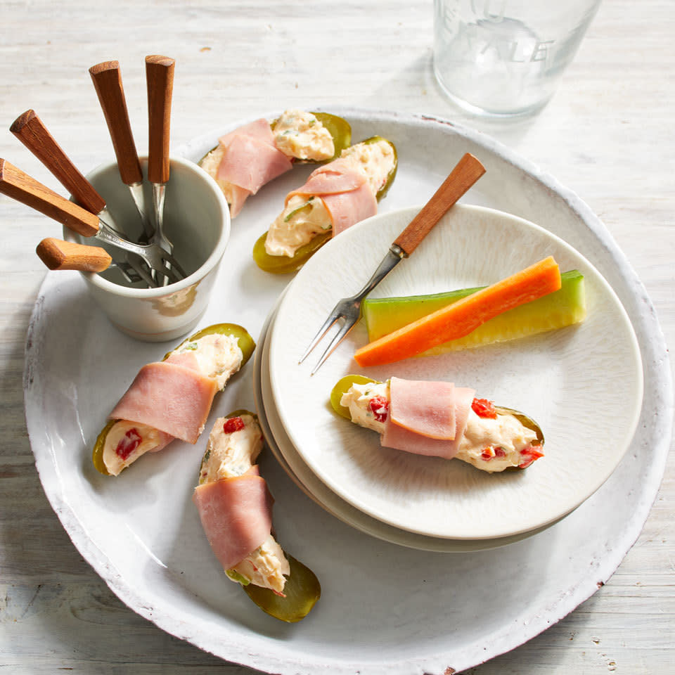 Cheesy Ham & Pickle Wraps