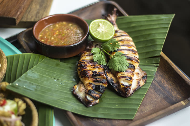 Relish the 'sotong bakar' with its smoky flavours