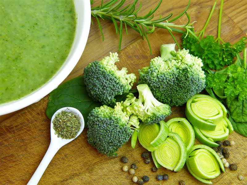 多吃綠色蔬菜也能幫助讓心情好轉。（圖／翻攝自pixabay）