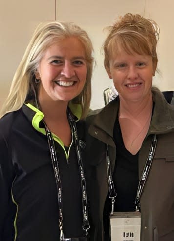 Las ex campeonas y rivales del Torneo de Tenis News Journal, Tammy Simone (izquierda) y Katie Orlando (derecha).