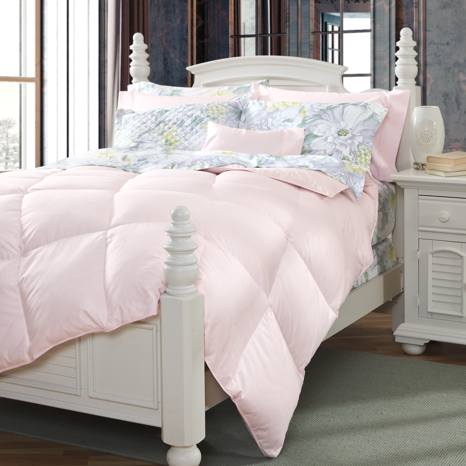 Fun Colors: Cuddledown 600 Fill Power Sateen Colored Down Comforter