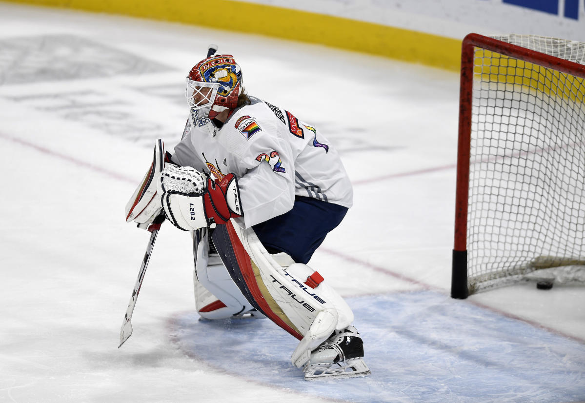 Hockey is for Everyone: Lightning trade bolts for rainbows on Pride Night